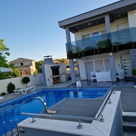 Apartman Paola Vrh  Extérieur photo